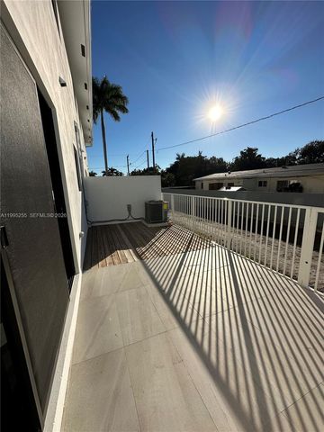 4631 SW 32nd Ave 4C, Dania Beach, FL 33312