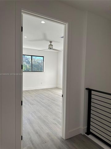 4631 SW 32nd Ave 4C, Dania Beach, FL 33312