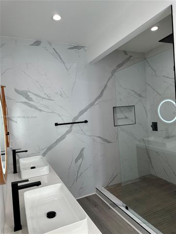 4631 SW 32nd Ave 4C, Dania Beach, FL 33312