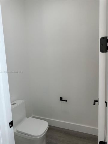 4631 SW 32nd Ave 4C, Dania Beach, FL 33312