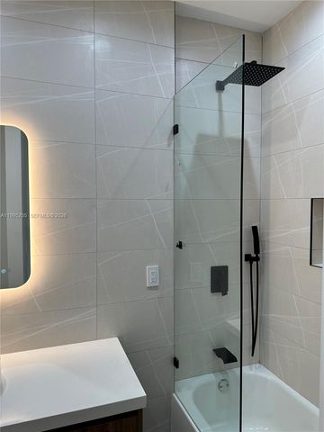 4631 SW 32nd Ave 4C, Dania Beach, FL 33312