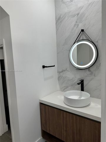 4631 SW 32nd Ave 4C, Dania Beach, FL 33312