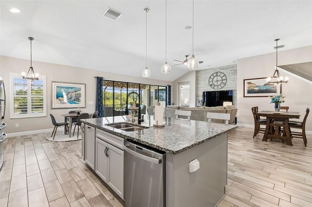 14622 RED CASTLE AVENUE, Lithia, FL 33547