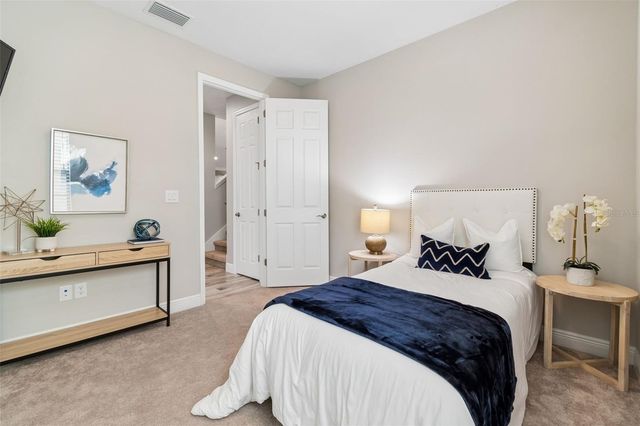 14622 RED CASTLE AVENUE, Lithia, FL 33547
