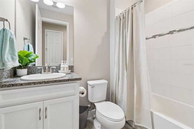 14622 RED CASTLE AVENUE, Lithia, FL 33547