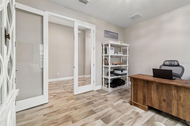 14622 RED CASTLE AVENUE, Lithia, FL 33547