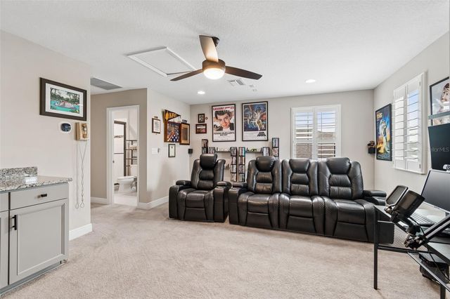 14622 RED CASTLE AVENUE, Lithia, FL 33547