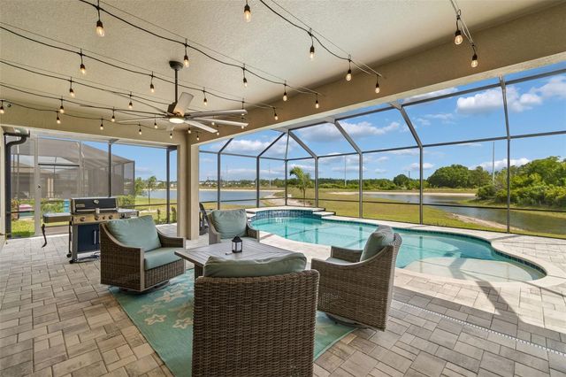 14622 RED CASTLE AVENUE, Lithia, FL 33547