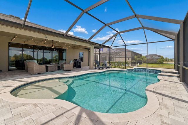 14622 RED CASTLE AVENUE, Lithia, FL 33547