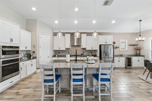 14622 RED CASTLE AVENUE, Lithia, FL 33547