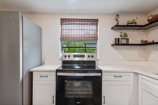 1411 E HENRY AVENUE, Tampa, FL 33604