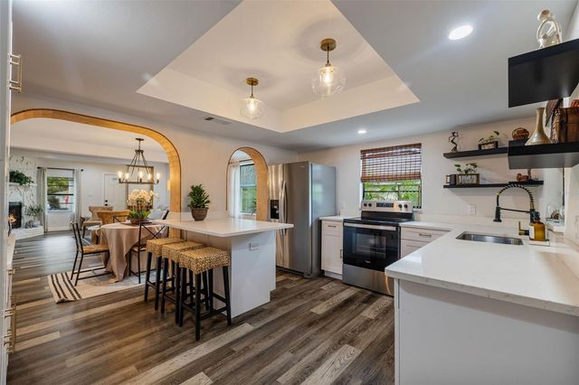 1411 E HENRY AVENUE, Tampa, FL 33604