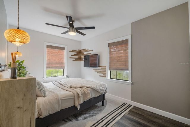 1411 E HENRY AVENUE, Tampa, FL 33604