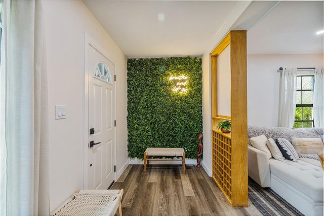 1411 E HENRY AVENUE, Tampa, FL 33604