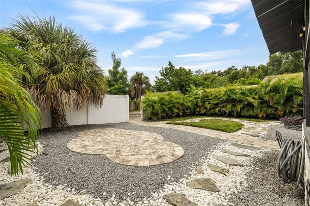 1411 E HENRY AVENUE, Tampa, FL 33604