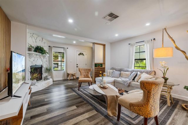 1411 E HENRY AVENUE, Tampa, FL 33604