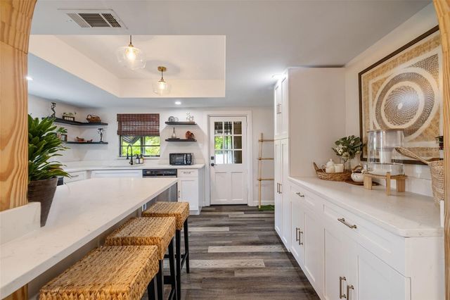 1411 E HENRY AVENUE, Tampa, FL 33604