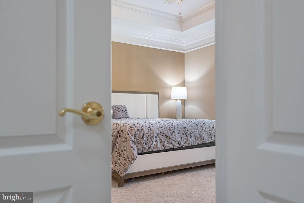 Image 25 of property listing at 8 LONG POINT CT, Ocean Pines, MD 21811