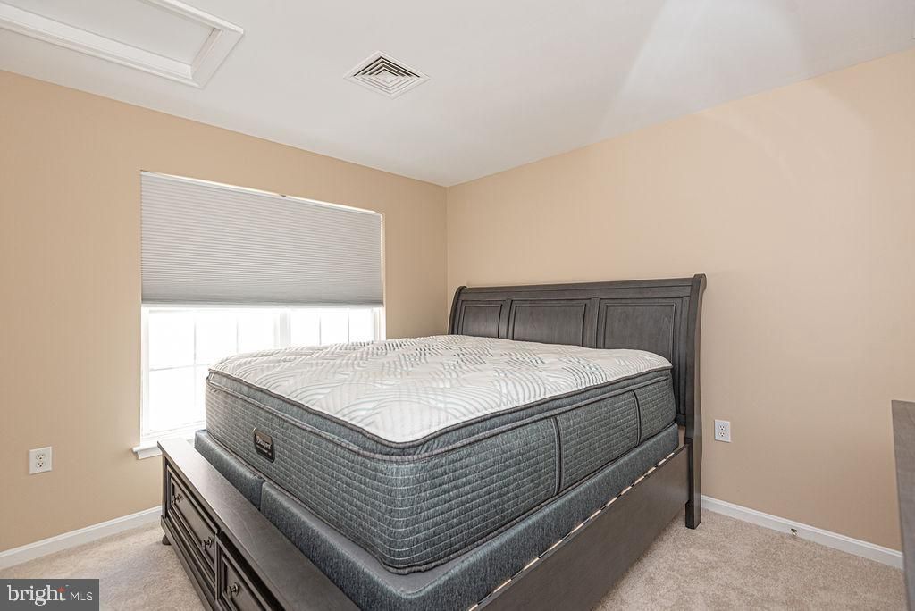 Image 53 of property listing at 8 LONG POINT CT, Ocean Pines, MD 21811