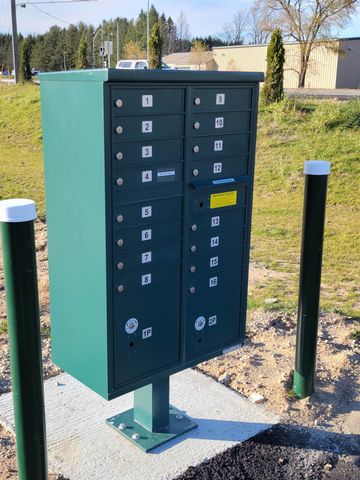 3042 Luxury Barn Lane, Traverse City, MI 49685