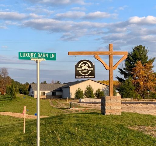 3042 Luxury Barn Lane, Traverse City, MI 49685