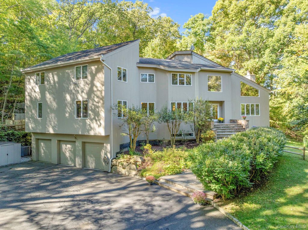 13 Kingdom Ridge Road, Bedford, NY 10506