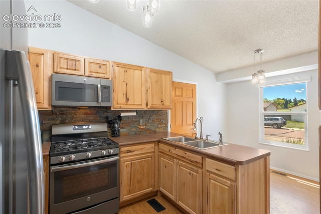 3117 Moonbeam Circle, Colorado Springs, CO 80916
