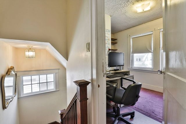14 Crown St, Milton, MA 02186