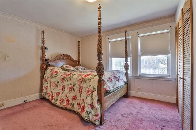 14 Crown St, Milton, MA 02186