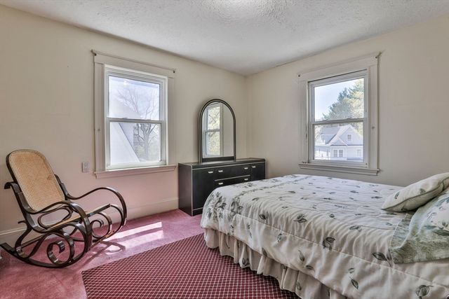 14 Crown St, Milton, MA 02186