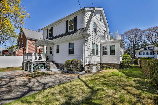 14 Crown St, Milton, MA 02186