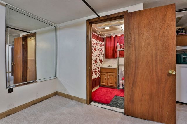14 Crown St, Milton, MA 02186
