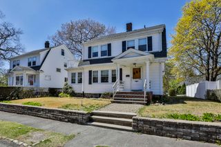 14 Crown St, Milton, MA 02186