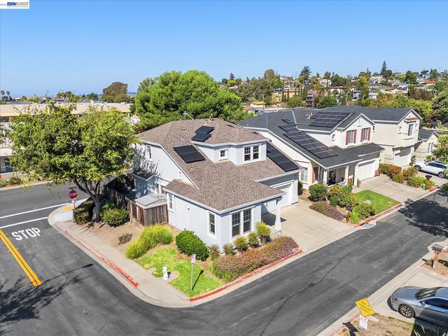 11 fallen leaf, Rodeo, CA 94572