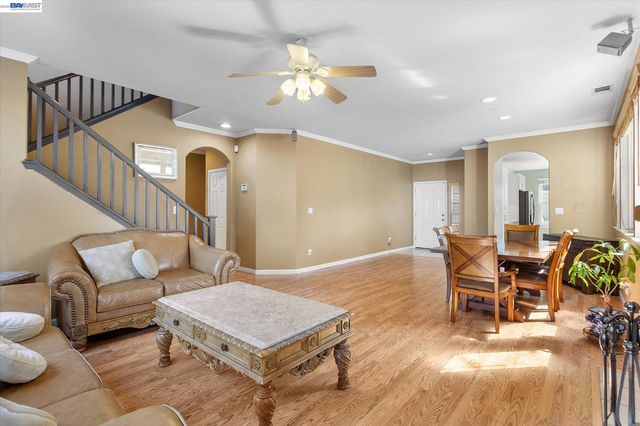 11 fallen leaf, Rodeo, CA 94572