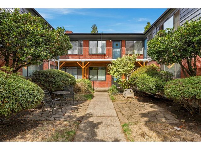 3911 Ne KILLINGSWORTH St 10, Portland, OR 97211