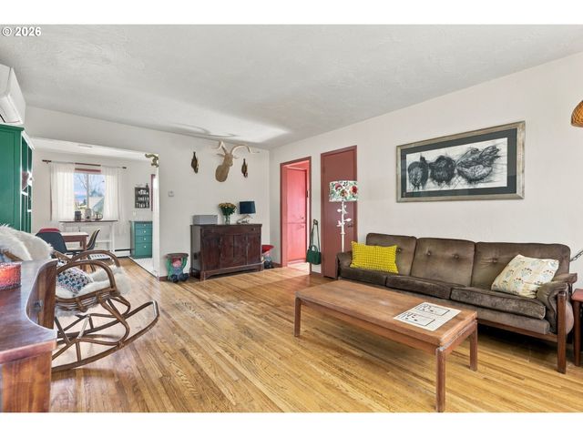 3911 Ne KILLINGSWORTH St 10, Portland, OR 97211