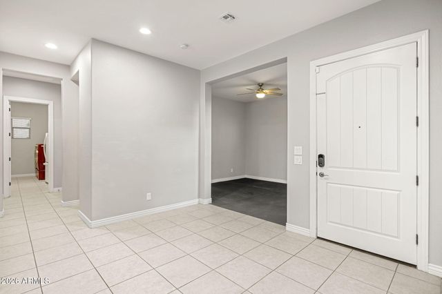 4247 E COMSTOCK Drive, Gilbert, AZ 85296