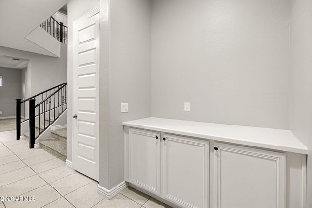4247 E COMSTOCK Drive, Gilbert, AZ 85296