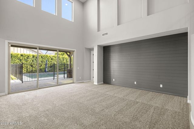 4247 E COMSTOCK Drive, Gilbert, AZ 85296