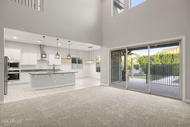 4247 E COMSTOCK Drive, Gilbert, AZ 85296