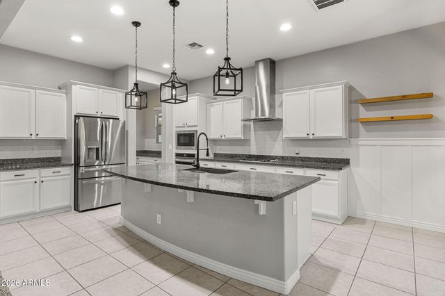4247 E COMSTOCK Drive, Gilbert, AZ 85296