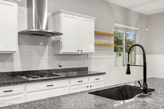 4247 E COMSTOCK Drive, Gilbert, AZ 85296