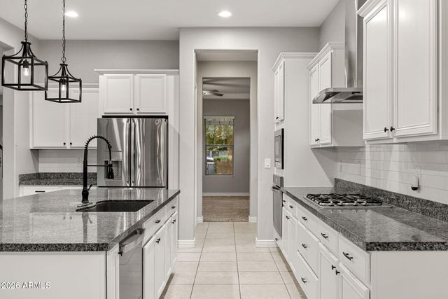 4247 E COMSTOCK Drive, Gilbert, AZ 85296