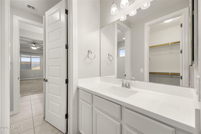 4247 E COMSTOCK Drive, Gilbert, AZ 85296