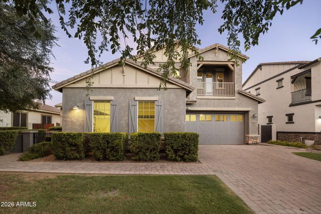 4247 E COMSTOCK Drive, Gilbert, AZ 85296