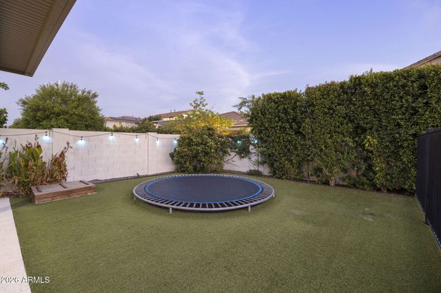 4247 E COMSTOCK Drive, Gilbert, AZ 85296