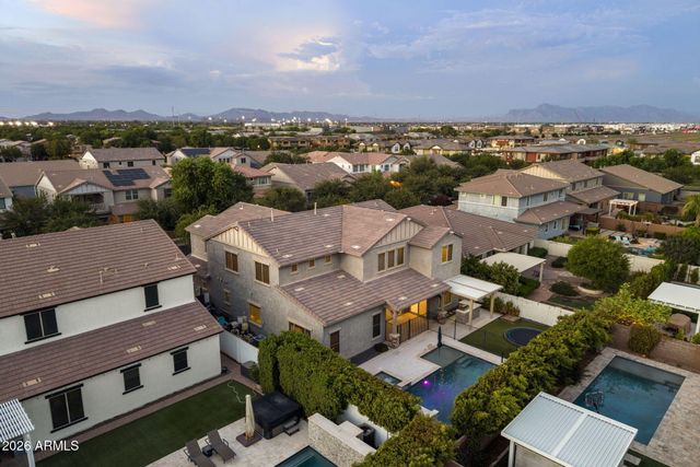 4247 E COMSTOCK Drive, Gilbert, AZ 85296