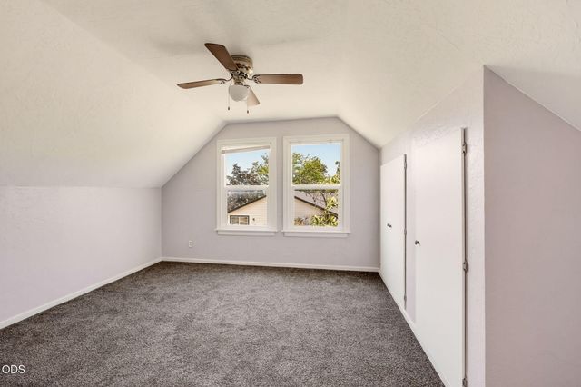 2082 NE Fairview Avenue, Grants Pass, OR 97526