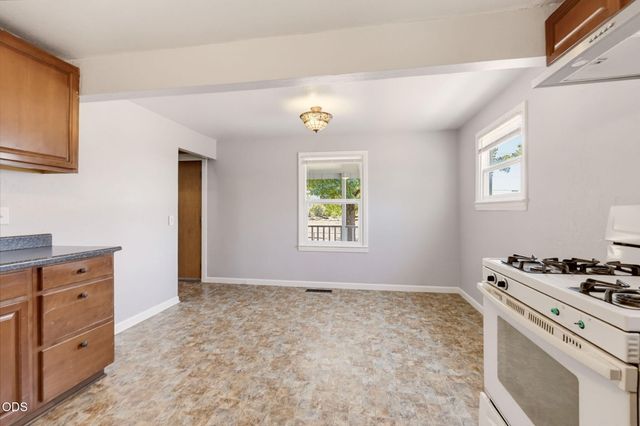 2082 NE Fairview Avenue, Grants Pass, OR 97526